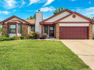 1542 Morning Sun Dr, Ballwin, MO 63021