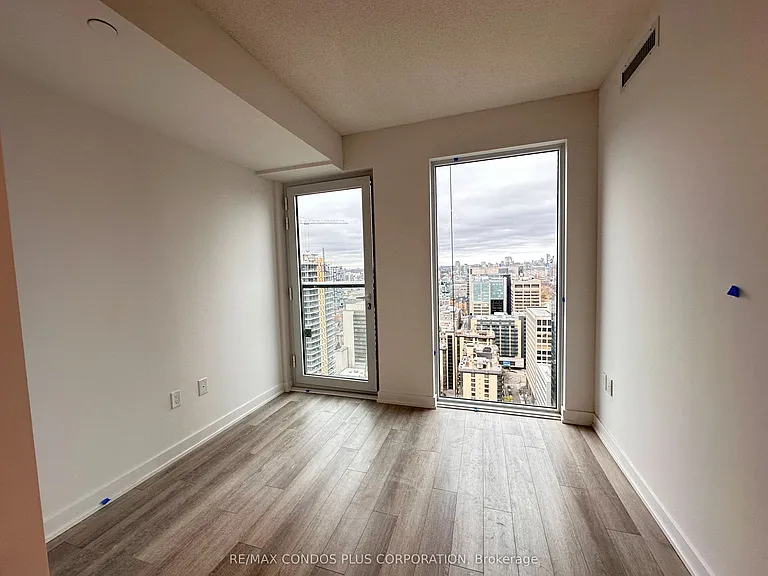 238 Simcoe St #3302 — Photo 4