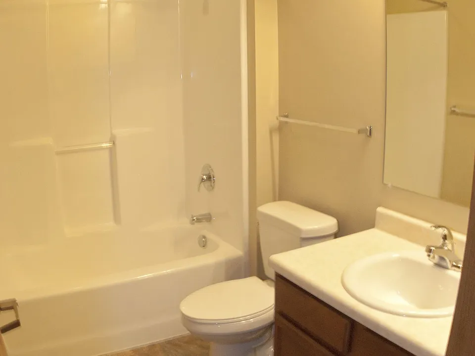 1541 Abraham Pkwy #2