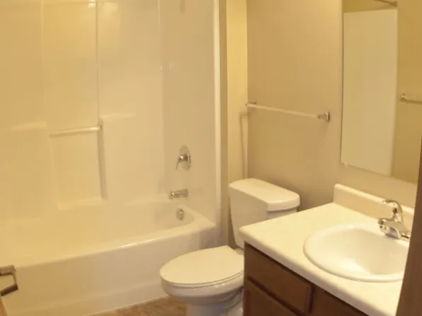 1500 Abraham Pkwy, Dickinson, ND