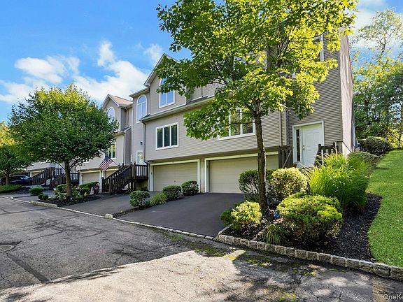 3rd image of 77 Leif Boulevard