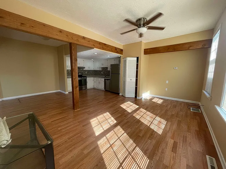 2820 Bridge Ave #B — Photo 4