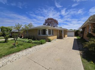 2025 Linden Ave, Waukegan, IL 60087