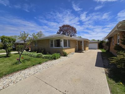 2025 Linden Ave, Waukegan, IL, 60087