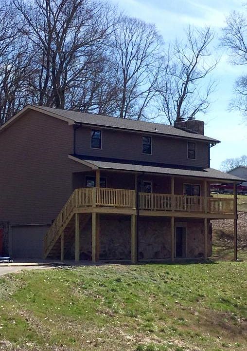 1st image of 3916 Valleybrook Dr