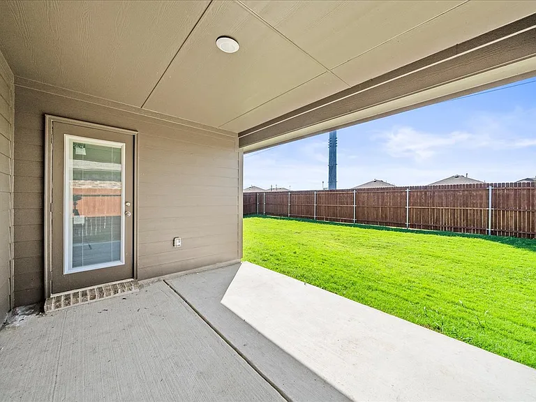 1532 Skyline Dr — Photo 18