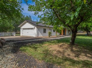 20973 Yogi Bear Ln, Redding, CA 96003