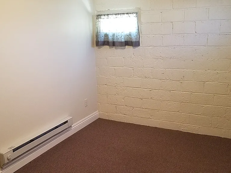 457 N 400 W #B — Photo 8