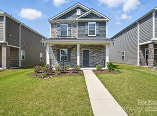 125 Cedar Knoll Cir, Pineville, NC 28134