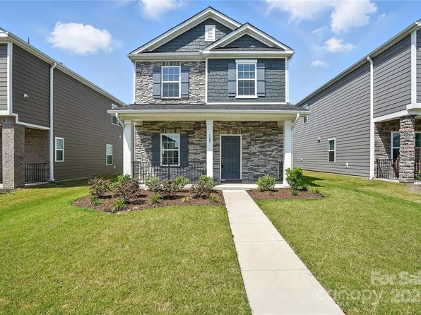 125 Cedar Knoll Cir, Pineville, NC 28134