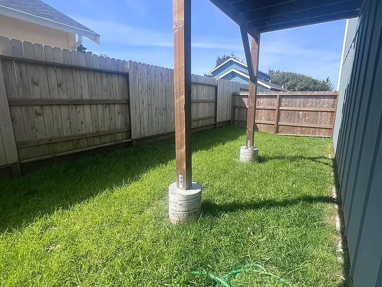 1809 Caroline Ave — Photo 20