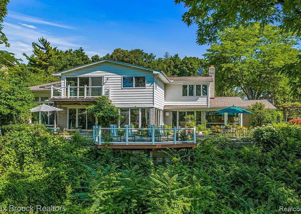 4282 Stoneleigh Rd, Bloomfield Hills, MI 48302 MLS 20221043530 Zillow
