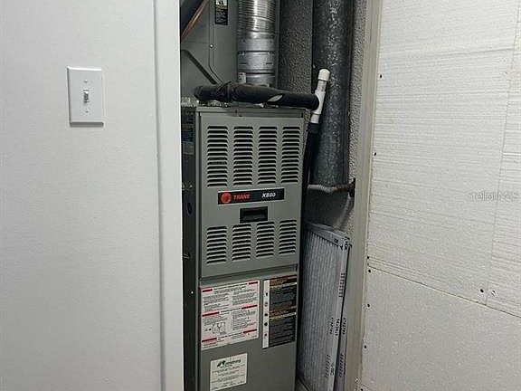 5th image of 10718 Windsor Pl