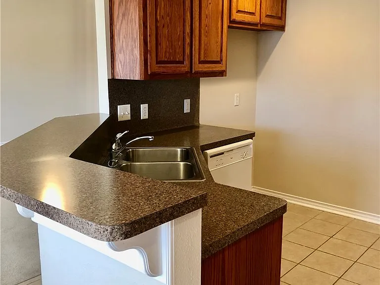 2379 Kendal Green Cir — Photo 21