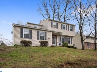1715 Hillcrest Ln, Aston, PA 19014