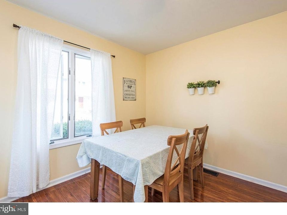 1st image of 115 S Orchard Ave