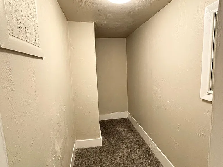 Iron Springs Apartments — Photo 12