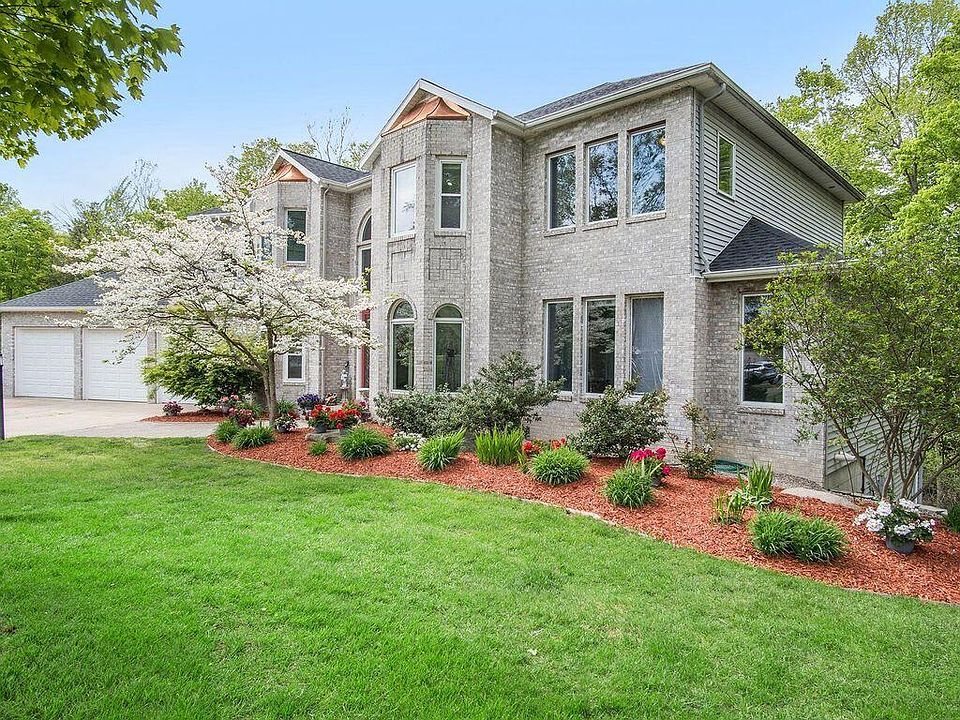 1st image of 647 Northridge Dr