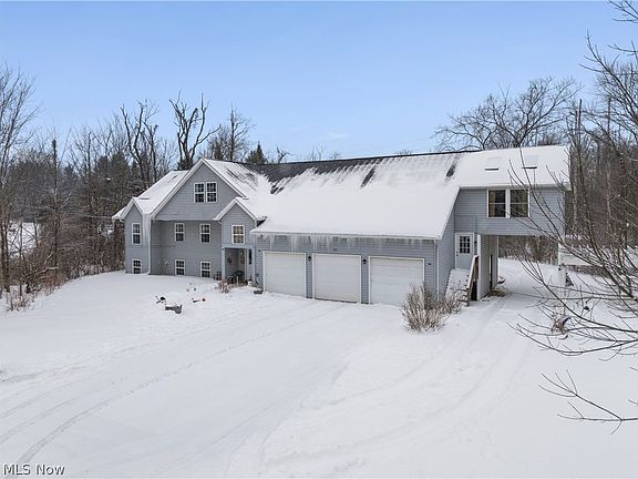 3rd image of 593 Silvercrest Rd