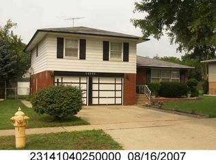 10540 S Aspen Dr, Palos Hills, IL 60465