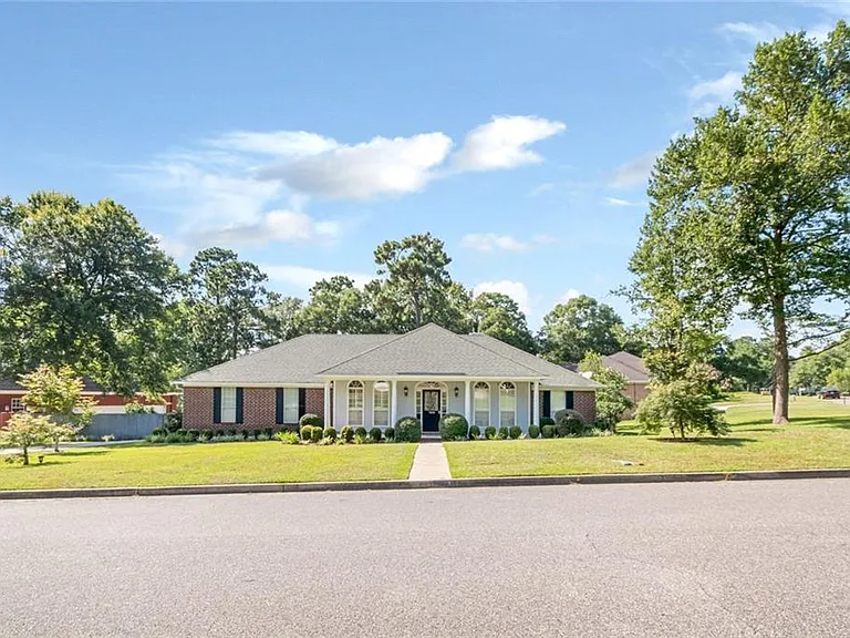 7490 Quency Dr — Photo 1