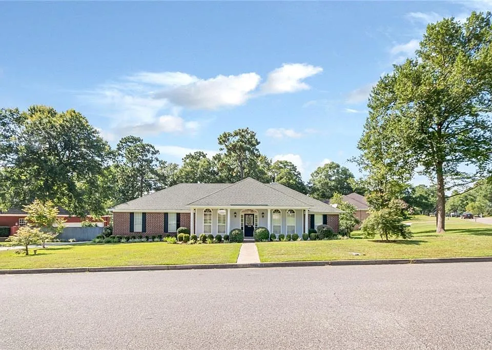 7490 Quency Dr