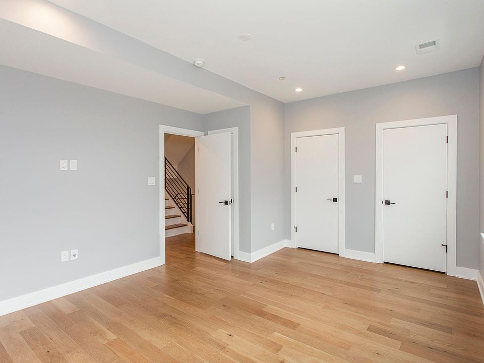 Spacious guest bedrooms!