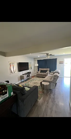 290 Gannet Dr — Photo 3