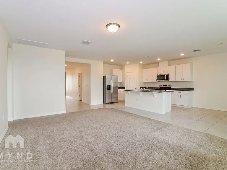 796 Griffon Ave — Photo 7
