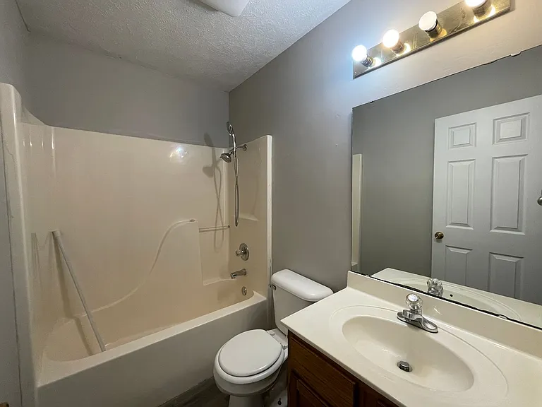 1425 Joyner Dr — Photo 13