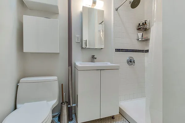 Sold by Twyford Real Estate | media 6