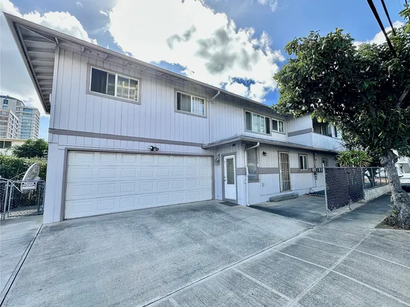 2205 Fern St, Honolulu, HI 96826
