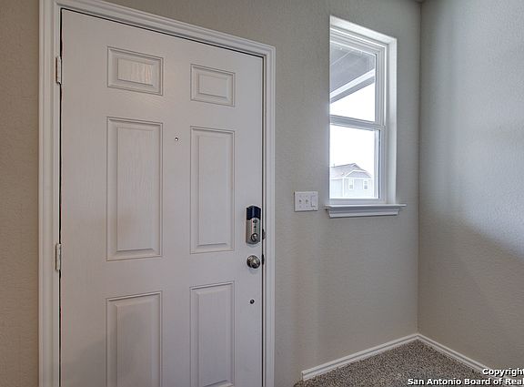 4th image of 163 Honey Oak Ln