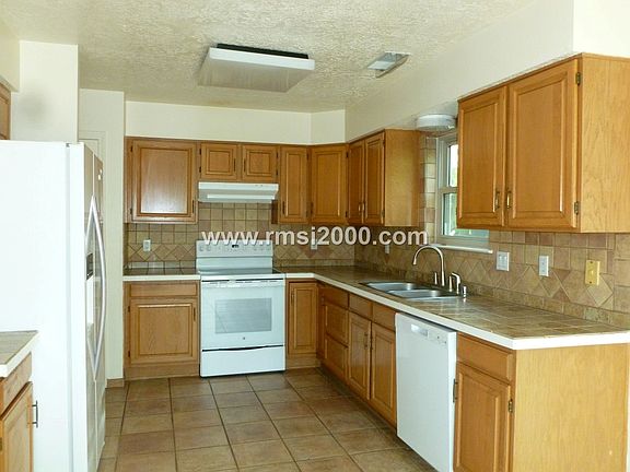 4th image of 11212 Malaguena Ln NE