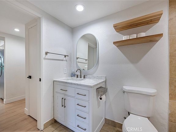 3rd image of 417 W 4th St Unit A