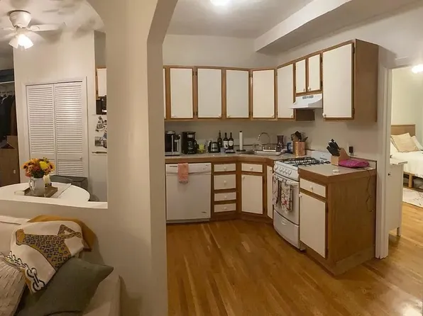 19 Fleet St APT 4, Boston, MA 02113