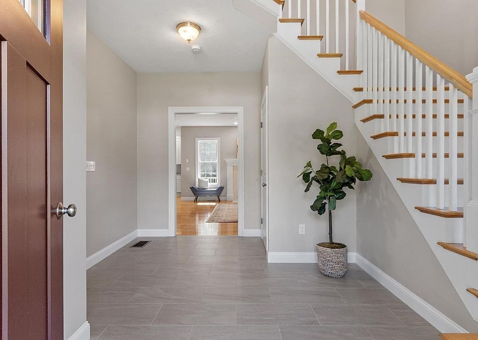 1st image of 4 Jewett Rd