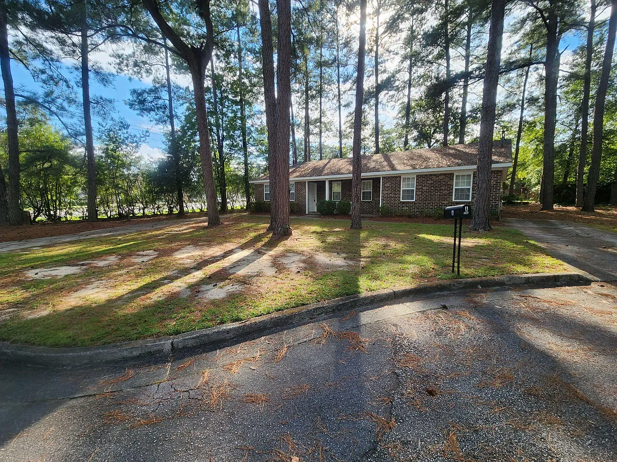 Building Photo - 104 Orange Ct #A