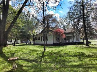 988 Spears Mill Rd, Paris, KY 40361