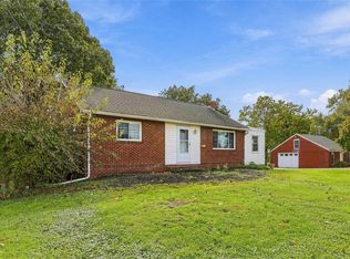 762 Hartzell School Rd, New Brighton, PA 15066