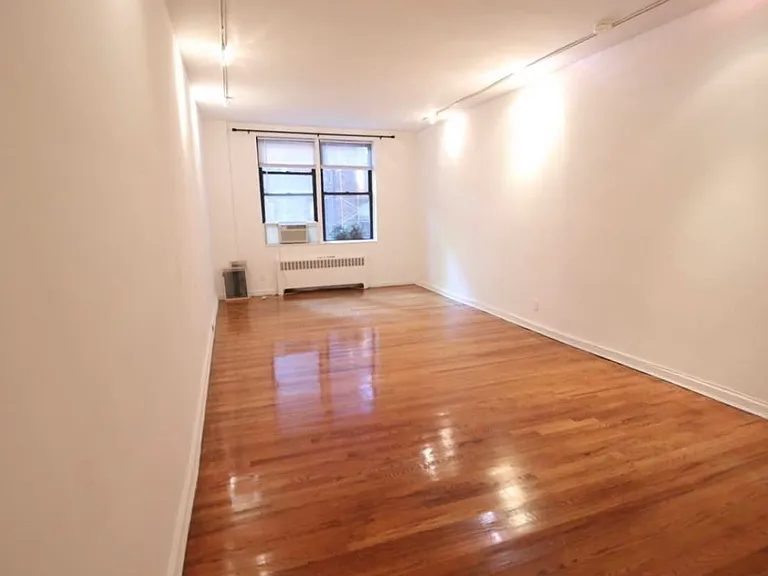 120 E 62nd St #4C — Photo 12