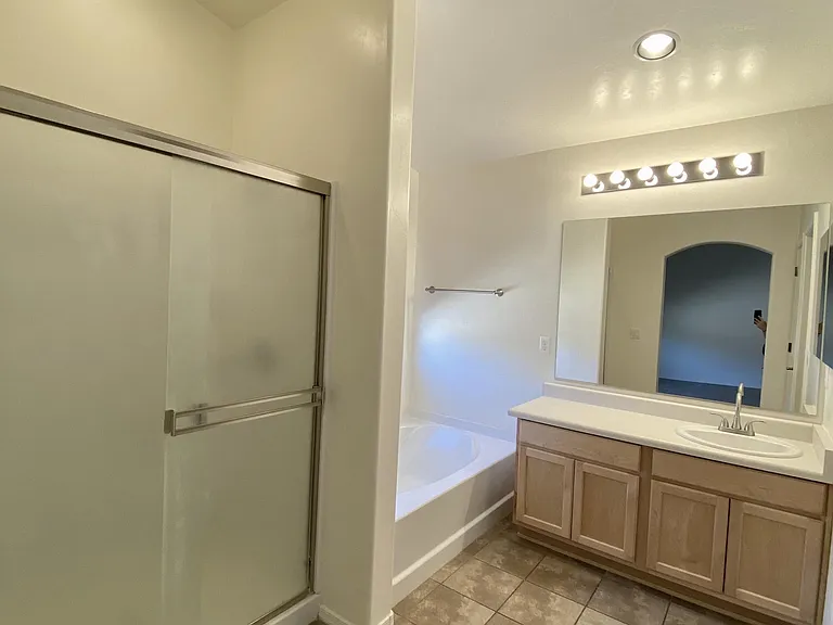 8771 N Finfrock Dr — Photo 17
