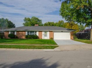 711 Hile Ln, Englewood, OH