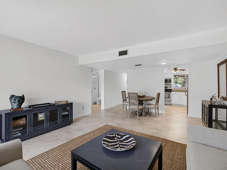 18081 SE Country Club Dr #9-83 — Photo 5
