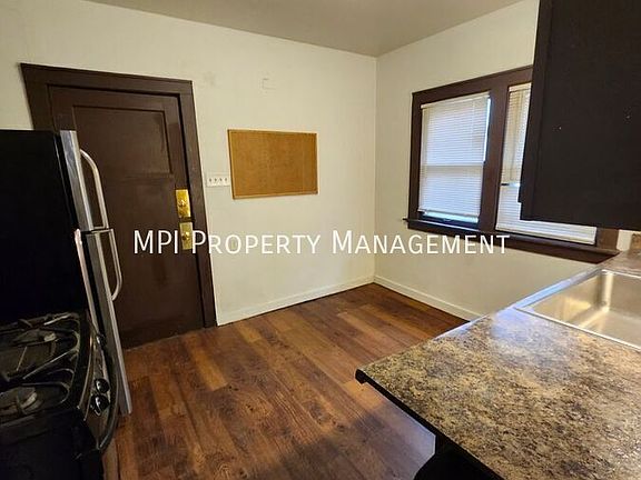 5th image of 4142 W Lisbon Ave
