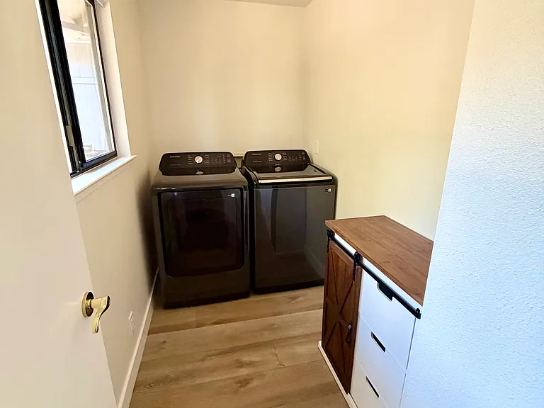 11609 McCarthy Rd — Photo 9