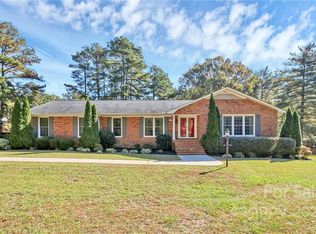 195 Rainbow Cir, Clover, SC 29710