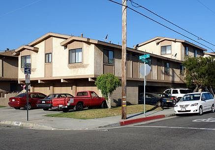 3rd image of 11603 Menlo Ave APT 3