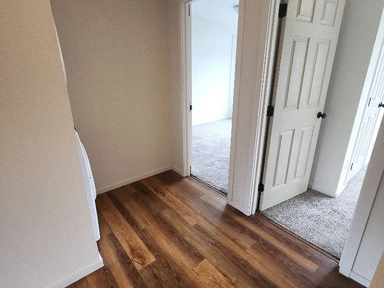Kendal Court Apartments, 2 Bedroom, 1 Bathroom Apartments for Rent! — Photo 57