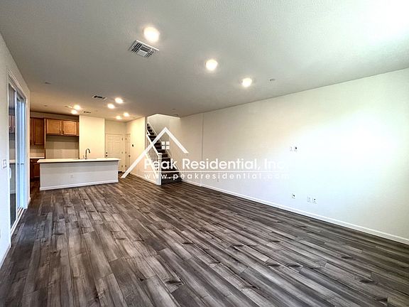 3rd image of 7963 Arcadia Dr